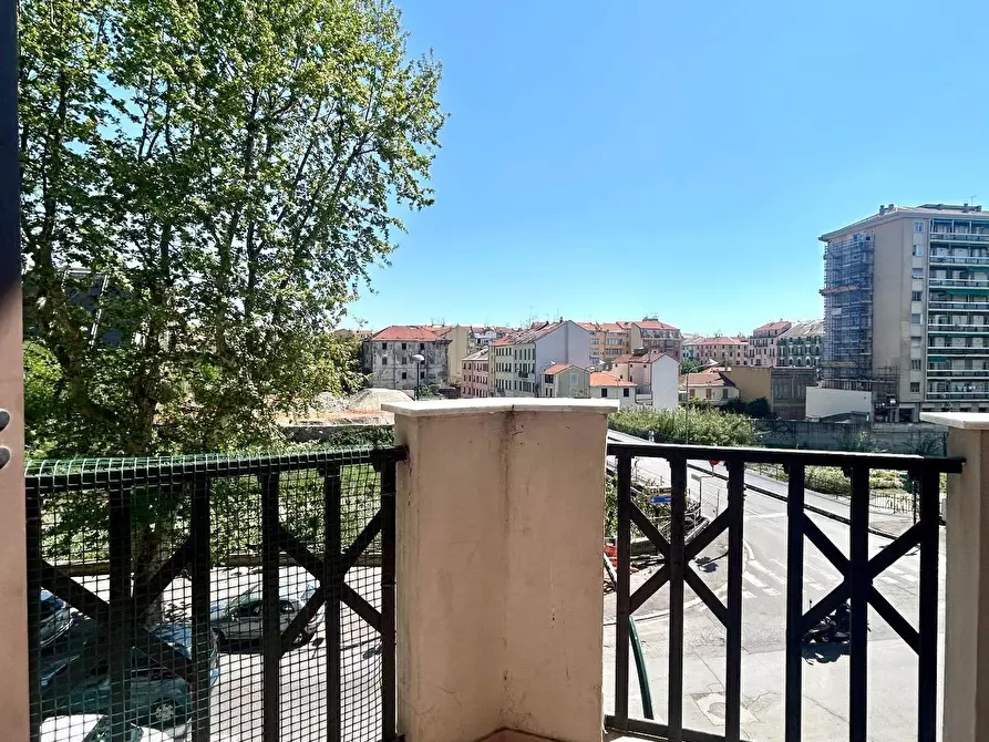 Immagine 18 di Appartamento in vendita  in CORSO RICCI 2 a Savona