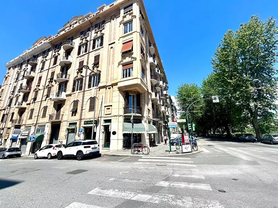 Immagine 32 di Appartamento in vendita  in CORSO RICCI 2 a Savona