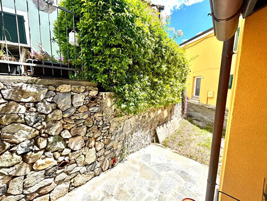 Immagine 55 di Appartamento in vendita  in Via Capanne a Quiliano