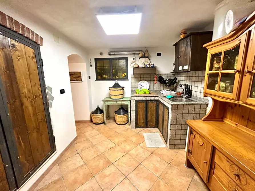 Immagine 43 di Appartamento in vendita  in Via Capanne a Quiliano