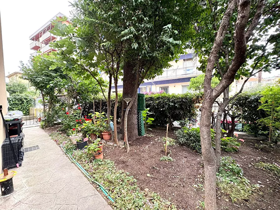 Immagine 5 di Appartamento in vendita  in Via Servettaz a Savona