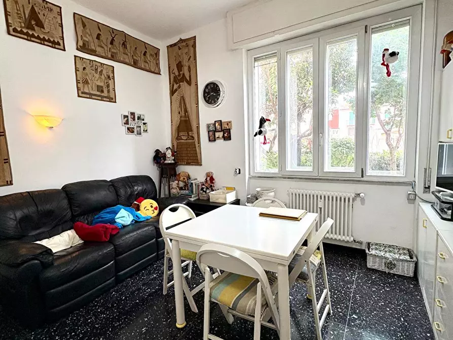 Immagine 18 di Appartamento in vendita  in Via Servettaz a Savona