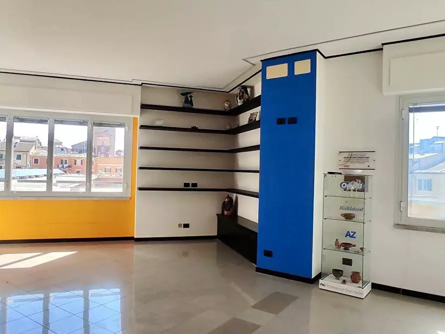 Immagine 6 di Appartamento in vendita  in Via Garassino a Savona