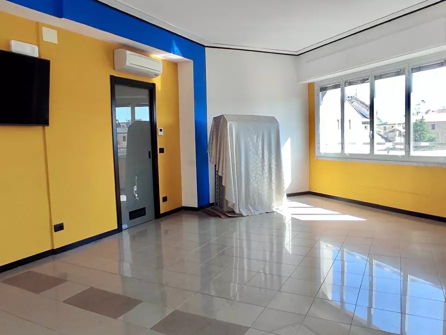 Immagine 9 di Appartamento in vendita  in Via Garassino a Savona