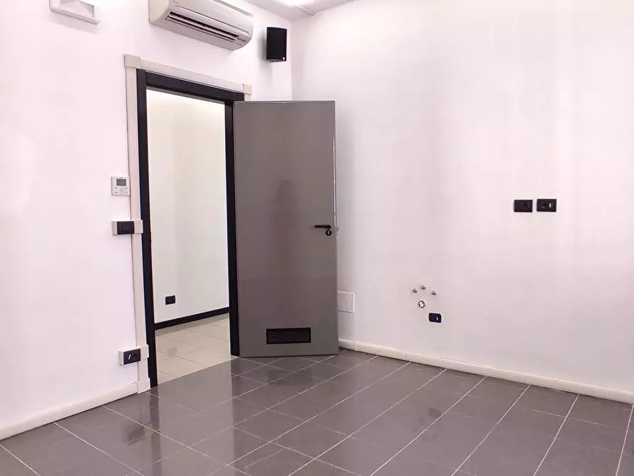 Immagine 18 di Appartamento in vendita  in Via Garassino a Savona