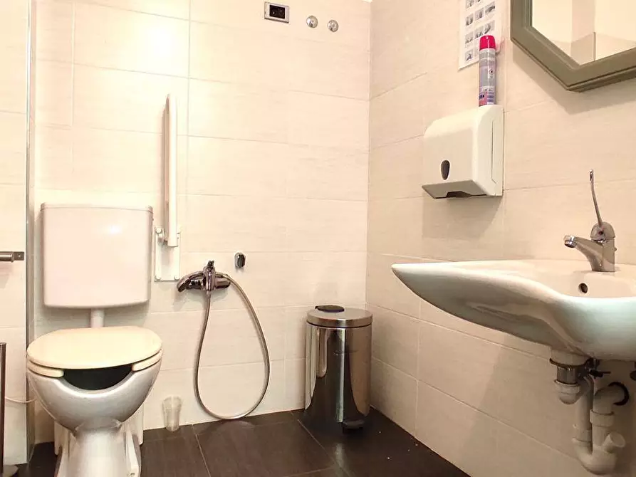 Immagine 20 di Appartamento in vendita  in Via Garassino a Savona