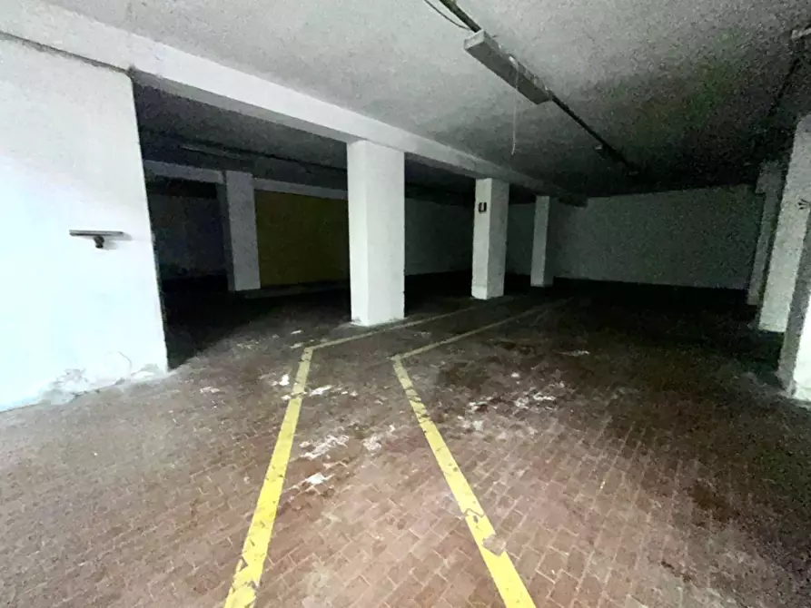 Immagine 8 di Capannone industriale in vendita  in Via Turati a Savona