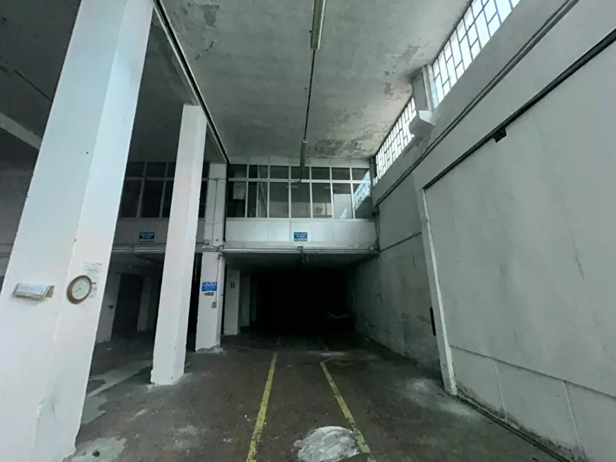 Immagine 14 di Capannone industriale in vendita  in Via Turati a Savona