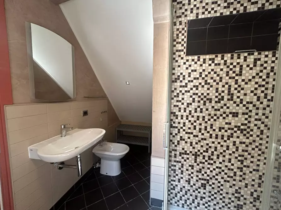 Immagine 20 di Appartamento in vendita  in Via Santuario a Savona