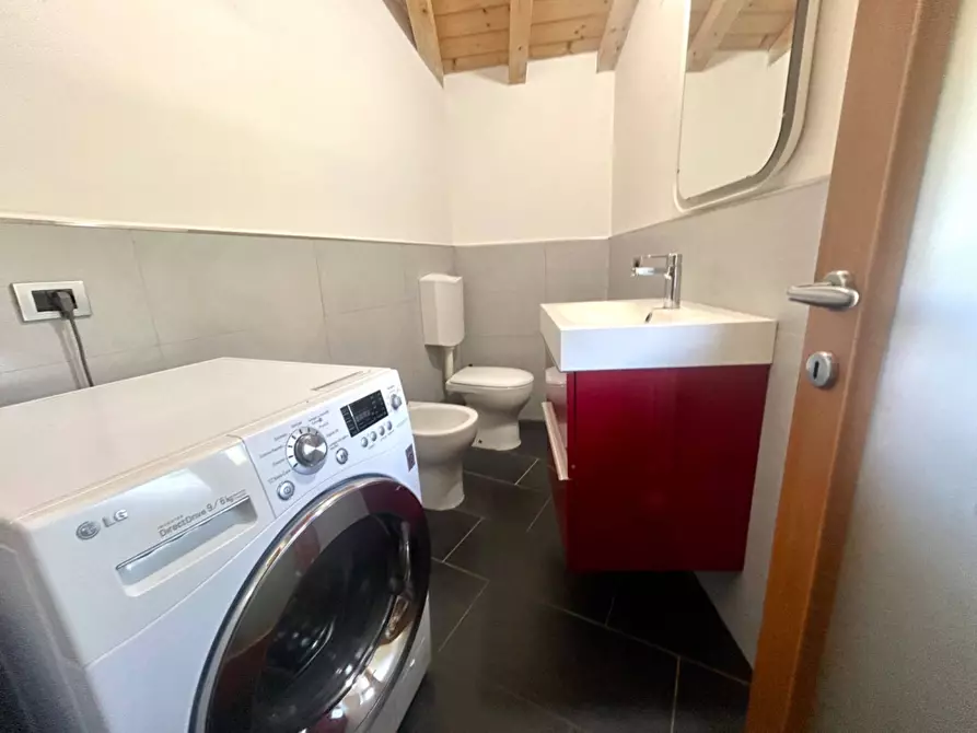 Immagine 27 di Appartamento in vendita  in Via Santuario a Savona