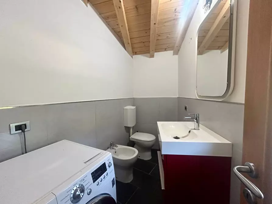 Immagine 29 di Appartamento in vendita  in Via Santuario a Savona