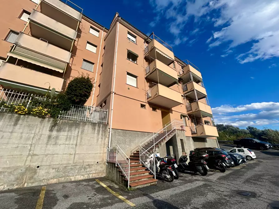 Immagine 2 di Appartamento in vendita  in Via I Maggio a Celle Ligure