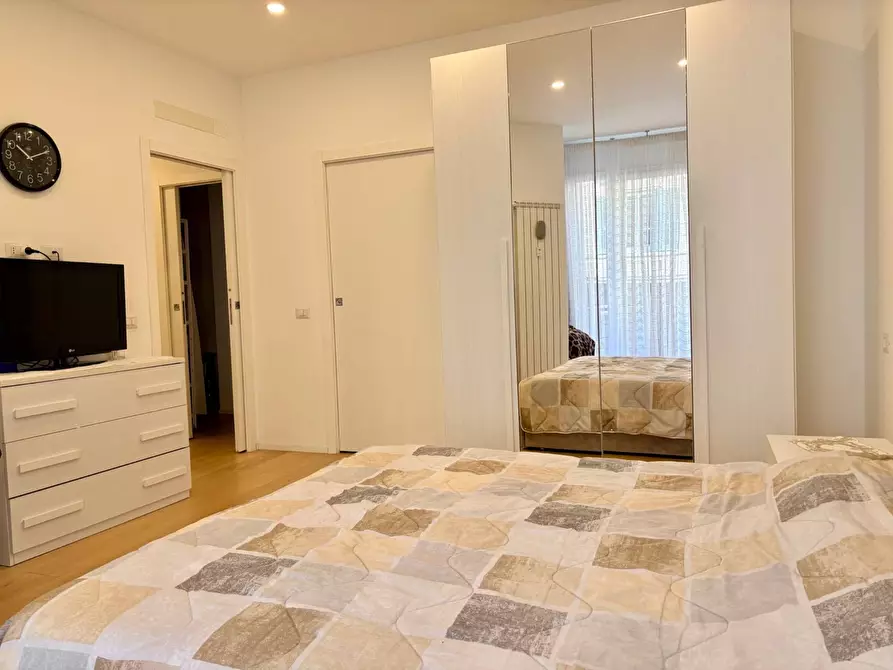 Immagine 23 di Appartamento in vendita  in CORSO ITALIA a Savona