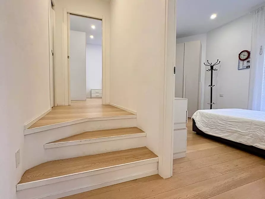 Immagine 11 di Appartamento in vendita  in CORSO ITALIA a Savona