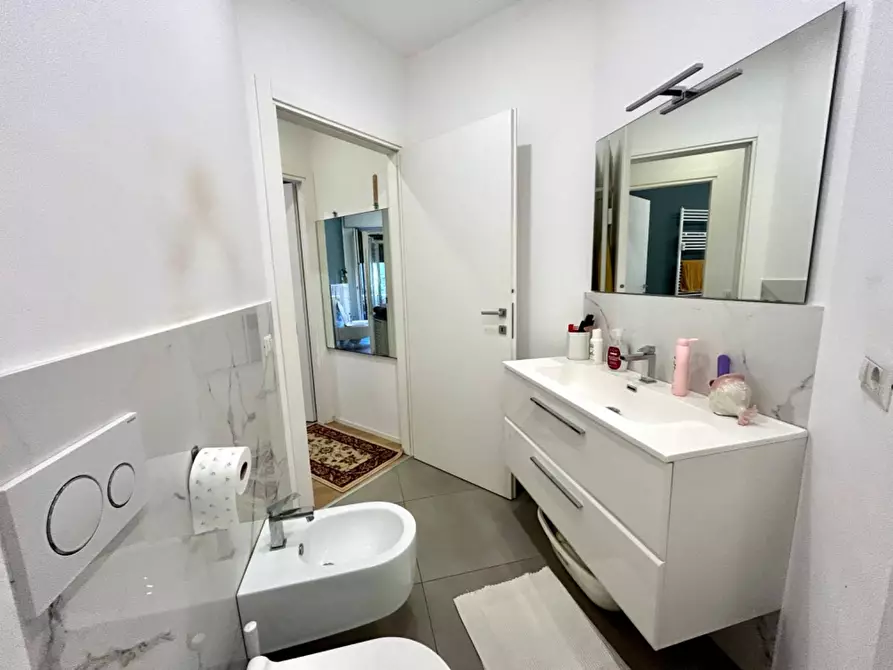 Immagine 30 di Appartamento in vendita  in CORSO ITALIA a Savona