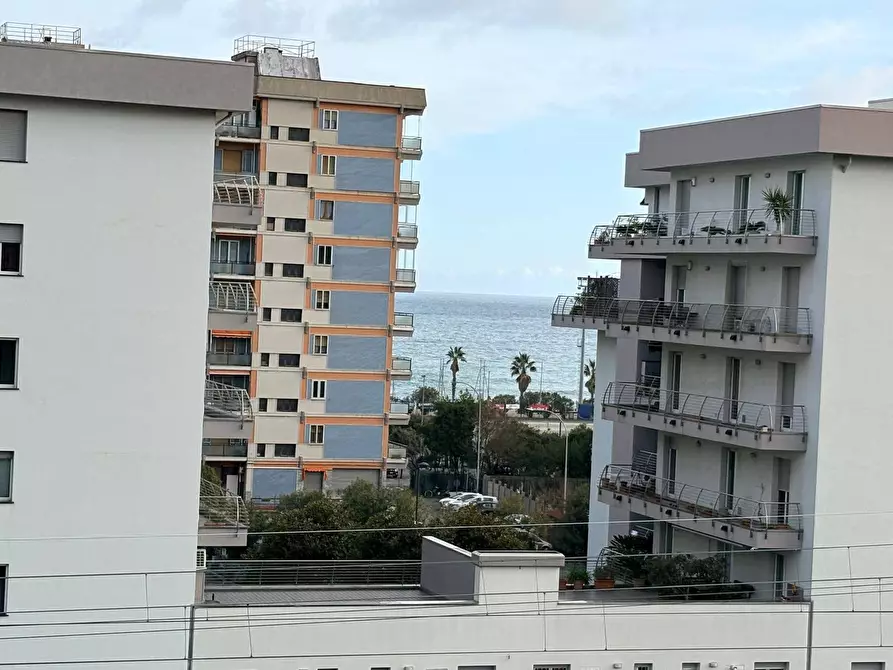 Immagine 2 di Appartamento in vendita  in Via Barba a Savona