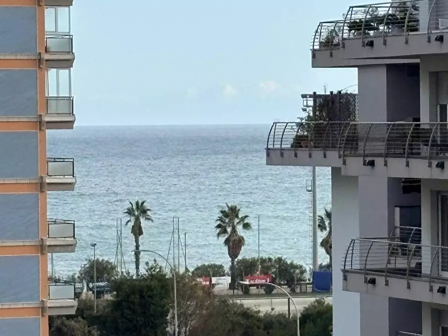 Immagine 8 di Appartamento in vendita  in Via Barba a Savona