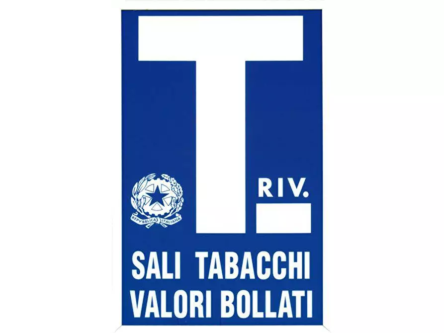 Immagine 1 di Attività commerciale in vendita  a Savona