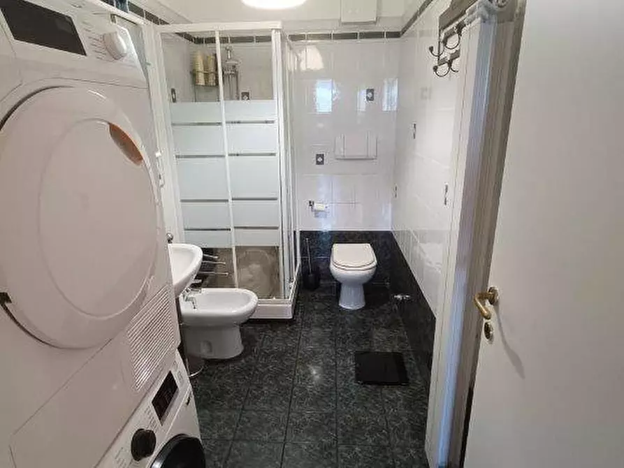 Immagine 13 di Appartamento in vendita  in ViaPirandello a Savona