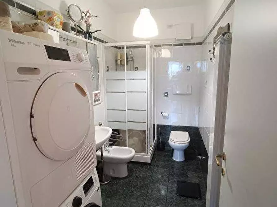 Immagine 14 di Appartamento in vendita  in ViaPirandello a Savona