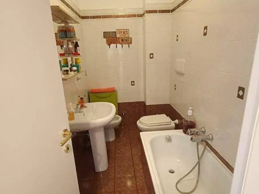 Immagine 24 di Appartamento in vendita  in ViaPirandello a Savona