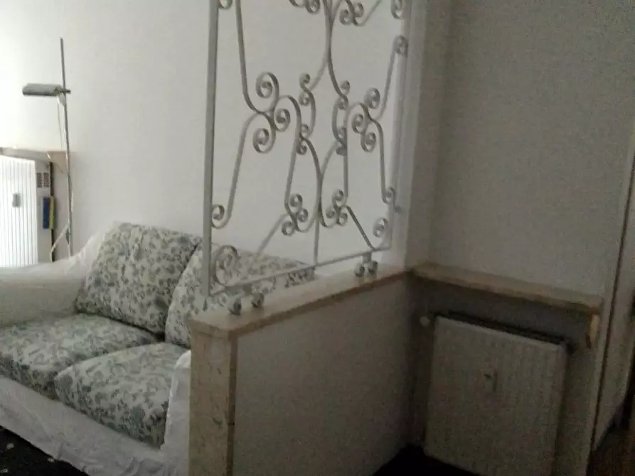 Immagine 2 di Appartamento in vendita  in Via Torino a Savona