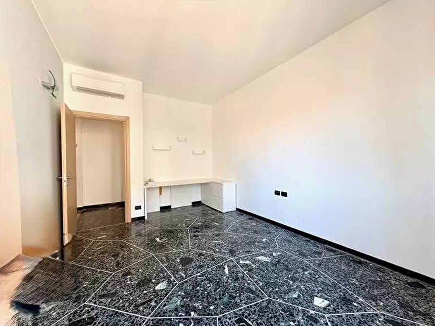 Immagine 2 di Appartamento in vendita  in VIA CARISSIMO E CROTTI 3 a Savona