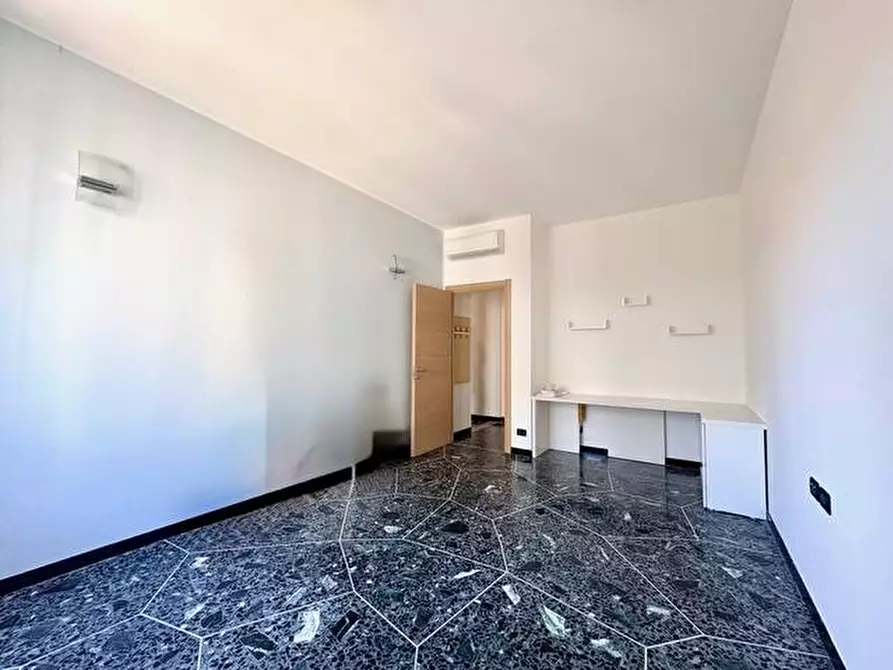 Immagine 4 di Appartamento in vendita  in VIA CARISSIMO E CROTTI 3 a Savona