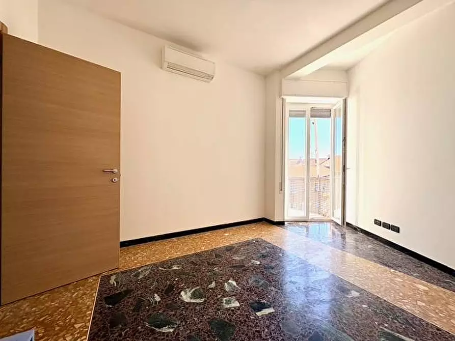 Immagine 10 di Appartamento in vendita  in VIA CARISSIMO E CROTTI 3 a Savona