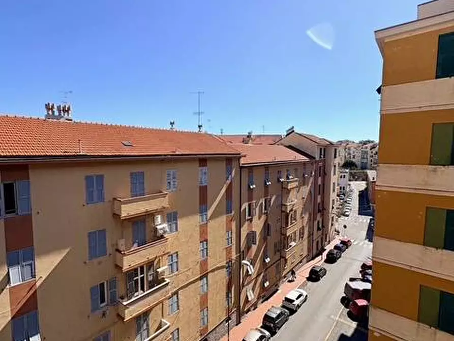 Immagine 13 di Appartamento in vendita  in VIA CARISSIMO E CROTTI 3 a Savona