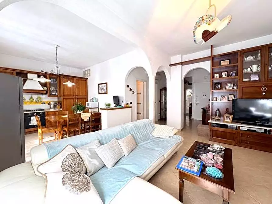 Immagine 12 di Appartamento in vendita  in Corso tardy e Benech 16 a Savona