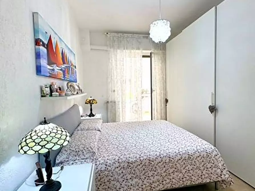 Immagine 19 di Appartamento in vendita  in Corso tardy e Benech 16 a Savona