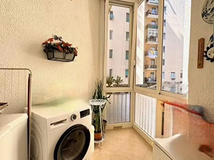 Immagine 23 di Appartamento in vendita  in Corso tardy e Benech 16 a Savona