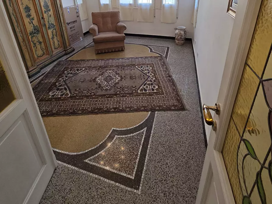 Immagine 7 di Appartamento in vendita  in Via Iv Novembre a Savona