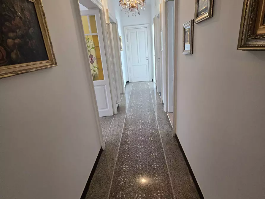 Immagine 23 di Appartamento in vendita  in Via Iv Novembre a Savona