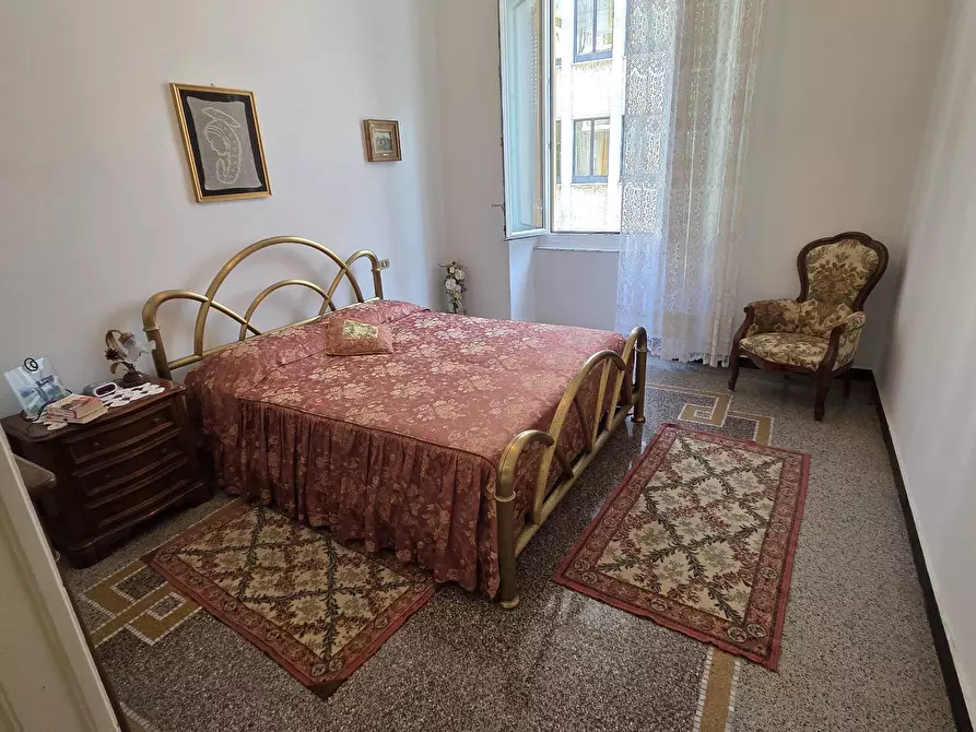 Immagine 25 di Appartamento in vendita  in Via Iv Novembre a Savona