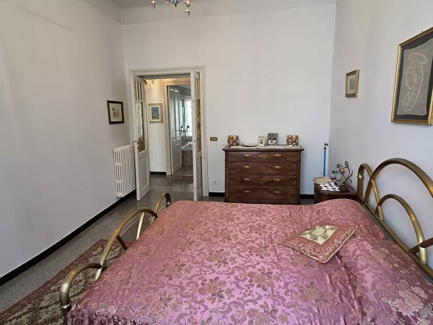 Immagine 26 di Appartamento in vendita  in Via Iv Novembre a Savona