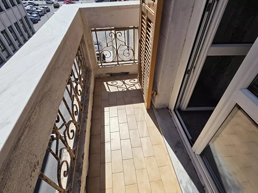 Immagine 31 di Appartamento in vendita  in Via Iv Novembre a Savona