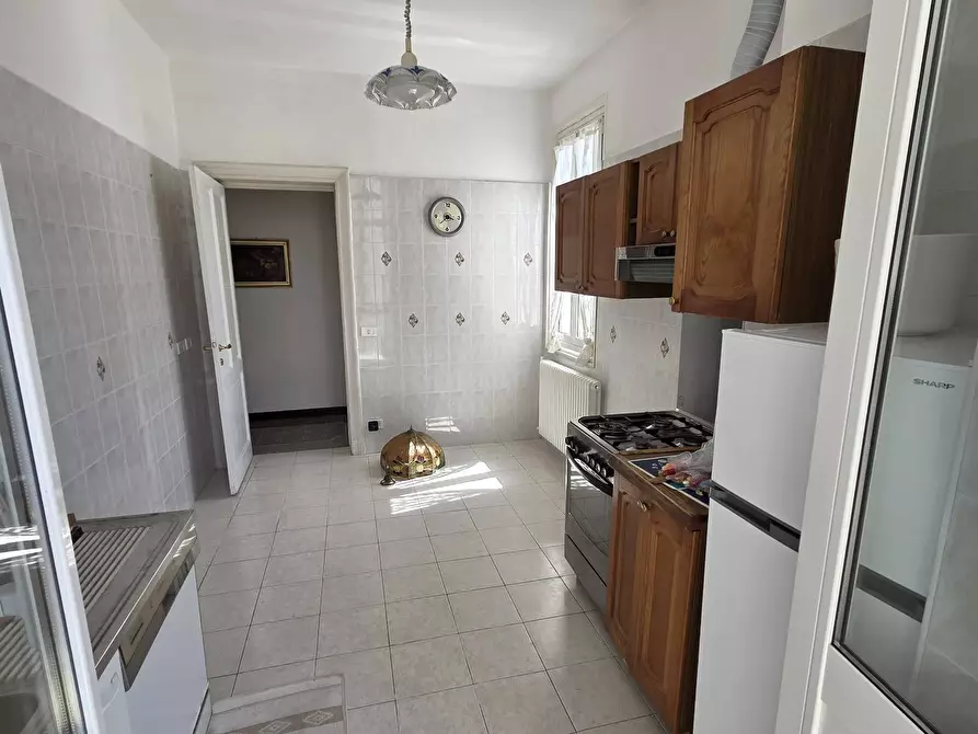 Immagine 37 di Appartamento in vendita  in Via Iv Novembre a Savona