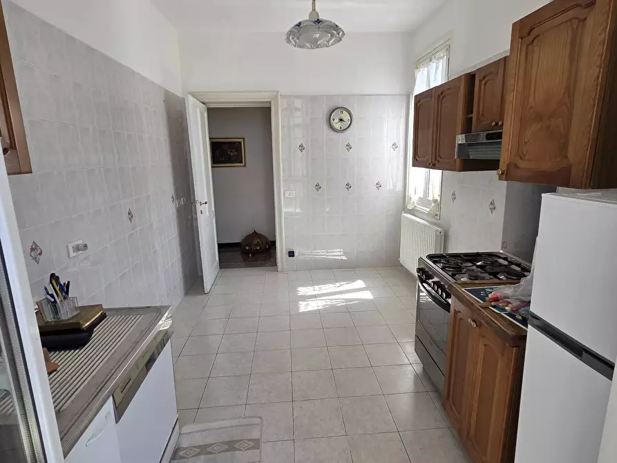 Immagine 40 di Appartamento in vendita  in Via Iv Novembre a Savona