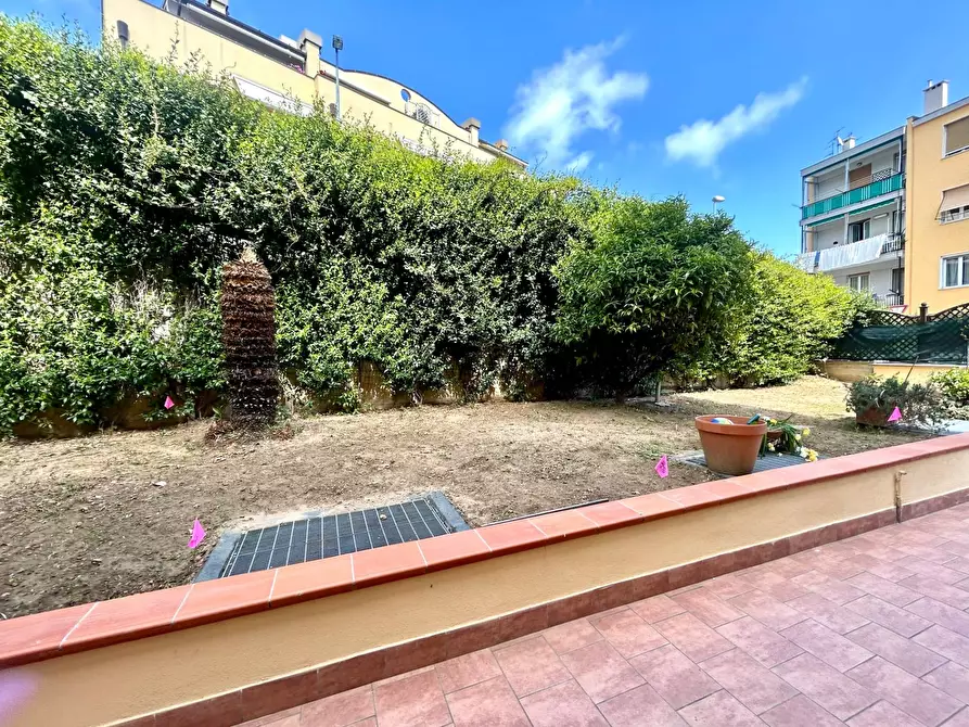 Immagine 14 di Appartamento in vendita  in VIA NOSTRA SIGNORA DEGLI ANGELI a Savona