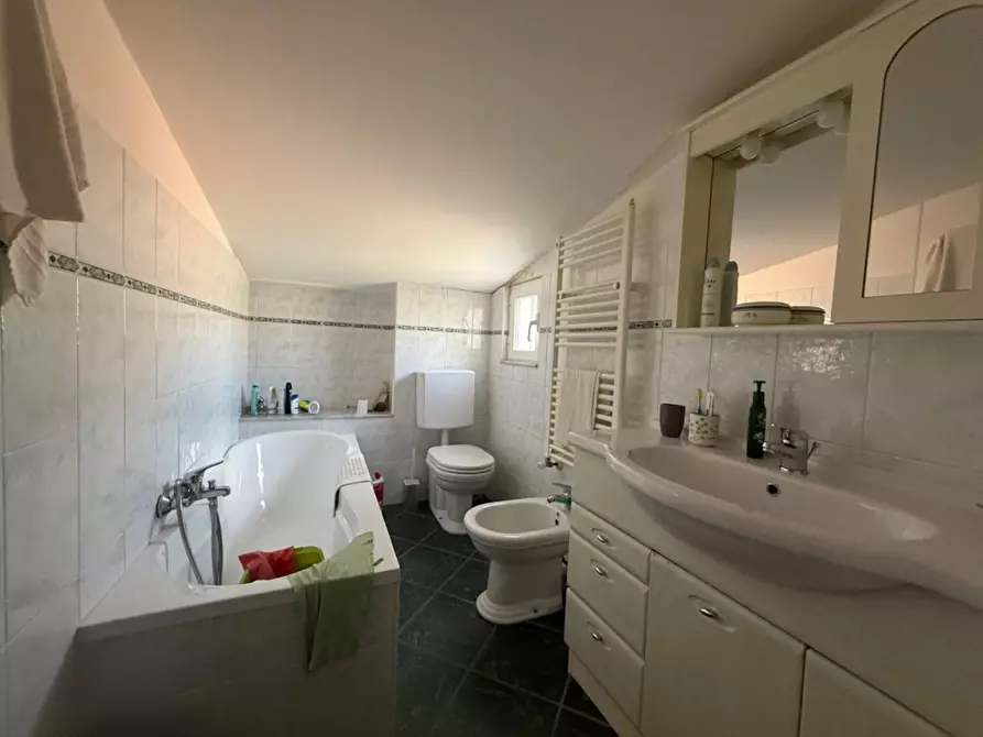 Immagine 12 di Appartamento in vendita  in Via Nizza 114 114 a Savona