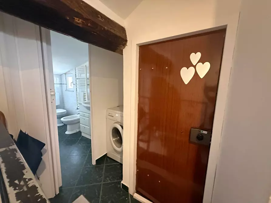 Immagine 11 di Appartamento in vendita  in Via Nizza 114 114 a Savona