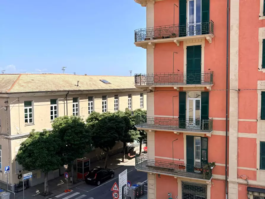 Immagine 22 di Appartamento in vendita  in Via Nizza 114 114 a Savona