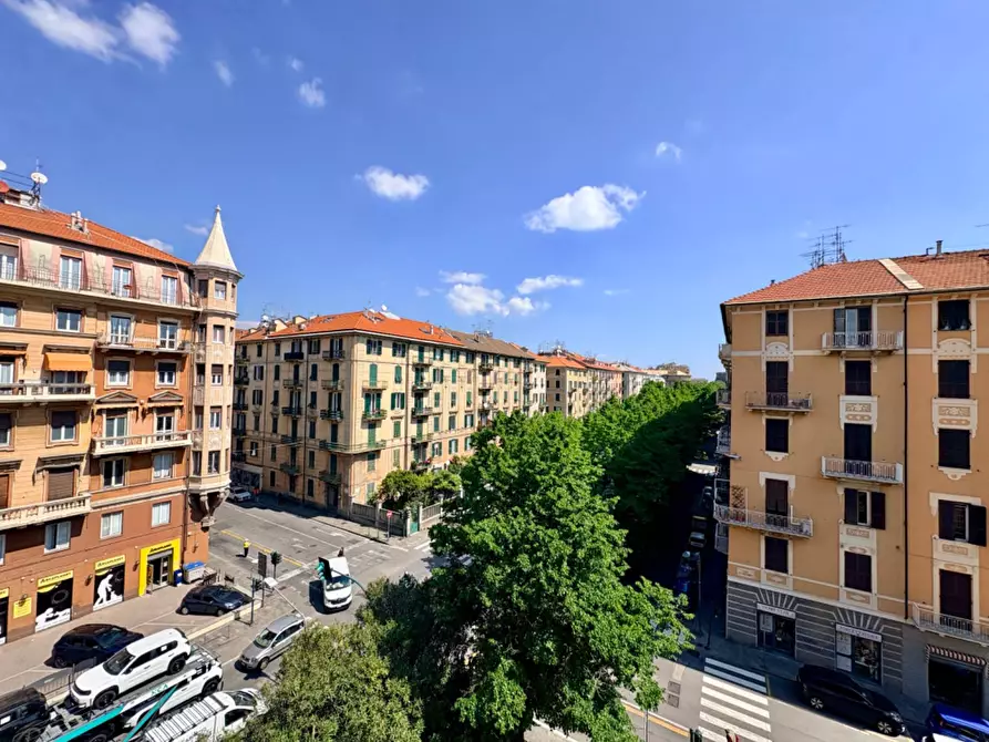 Immagine 1 di Appartamento in vendita  in CORSO MAZZINI 19 a Savona