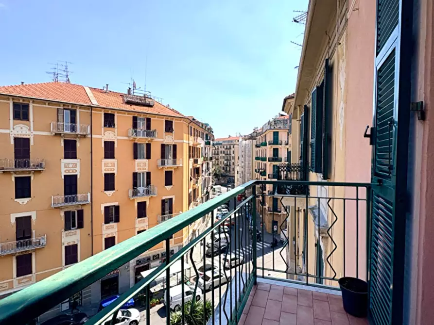 Immagine 18 di Appartamento in vendita  in CORSO MAZZINI 19 a Savona