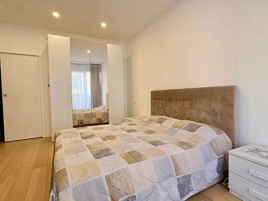 Immagine 11 di Appartamento in vendita  in CORSO ITALIA a Savona