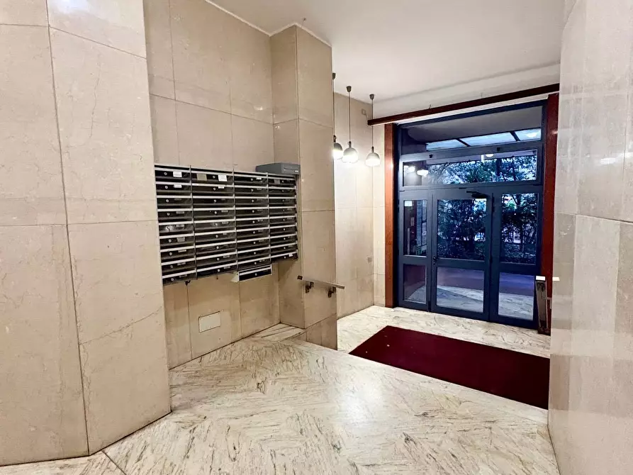 Immagine 29 di Appartamento in vendita  in CORSO ITALIA a Savona