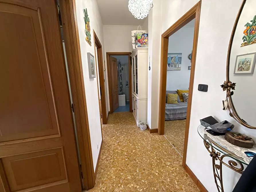 Immagine 2 di Appartamento in vendita  in Via Cadorna 22 a Savona