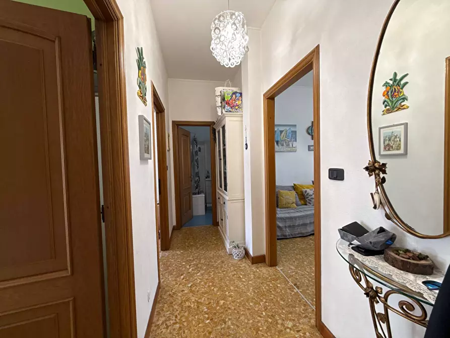 Immagine 3 di Appartamento in vendita  in Via Cadorna 22 a Savona